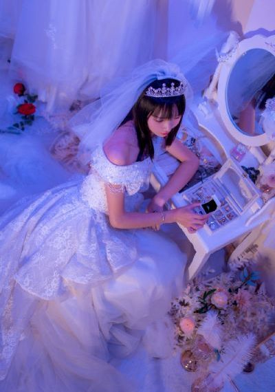 我被困在同一天十万年-高清影视成人直接看