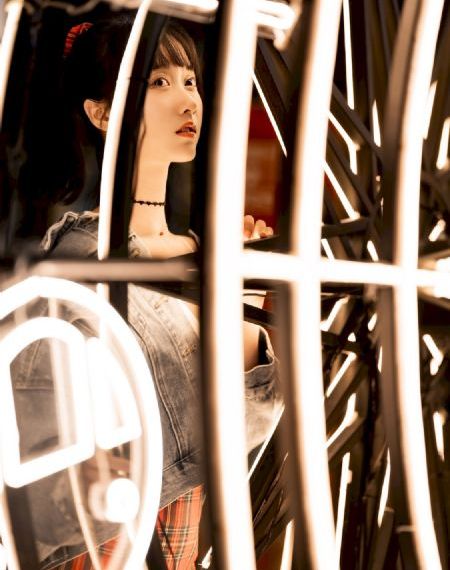 夫人太装薄爷嘴比命硬-免费云播中文字幕